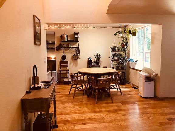 5th image of 18122 Upland Dr SE