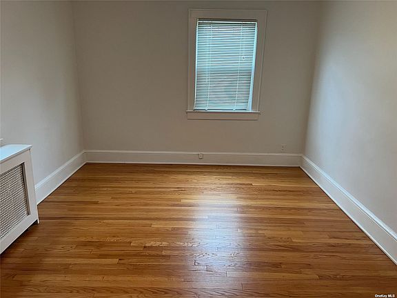 4th image of 2073 Hillside Ave