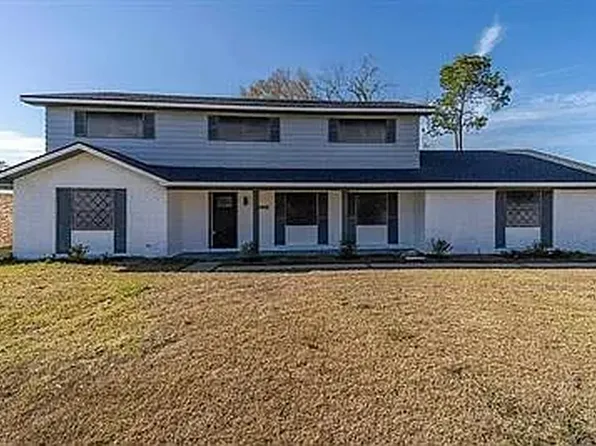 2712 Seattle St, Nederland, TX 77627