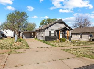 312 S 14th St, Clinton, OK 73601