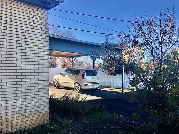 3rd image of 4113 E Englewood Blvd #Na