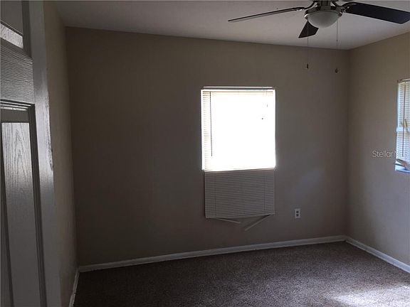 3rd image of 708 S Solandra Dr
