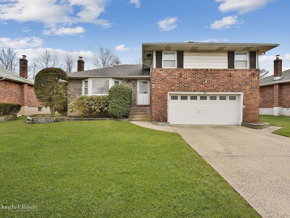 1st image of 808 Edgewood Dr