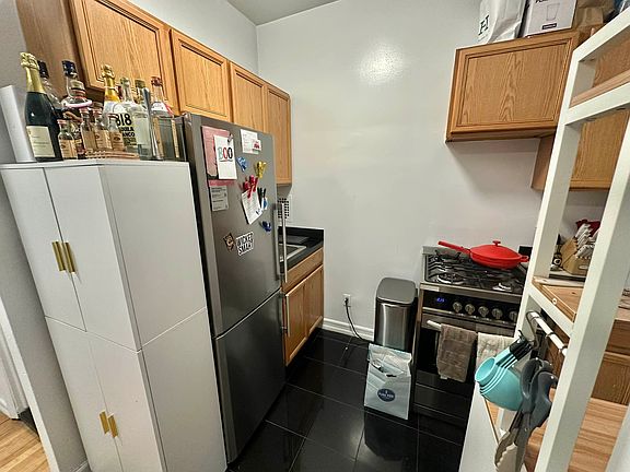 3rd image of 416 Lafayette St APT 3A