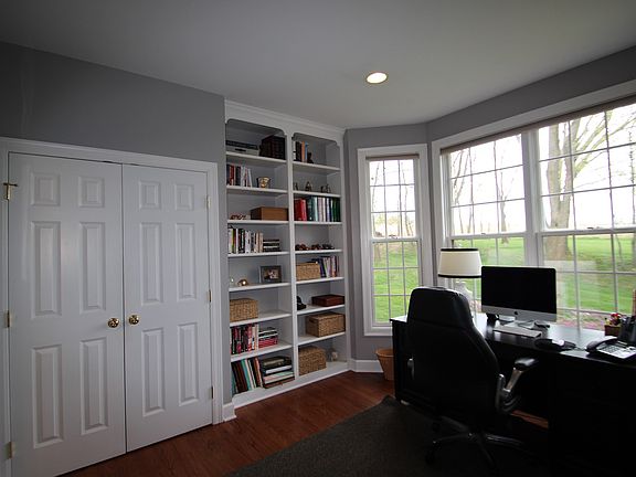 4th image of 27 Arbor Creek Dr