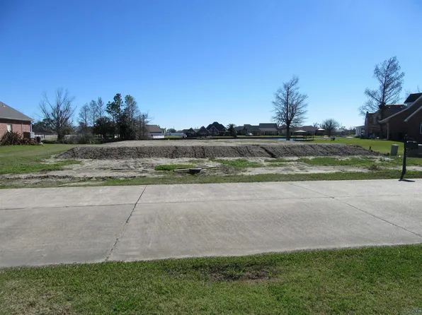 229 W 40th St, Cut Off, LA 70345