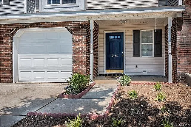 9438 Elizabeth Townes Ln — Photo 4