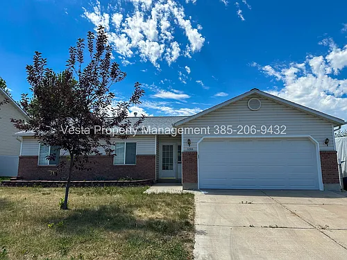 1293 W 570 N Photo 1
