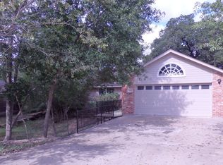 6025 Waldham Grove Ln, Bryan, TX 77802