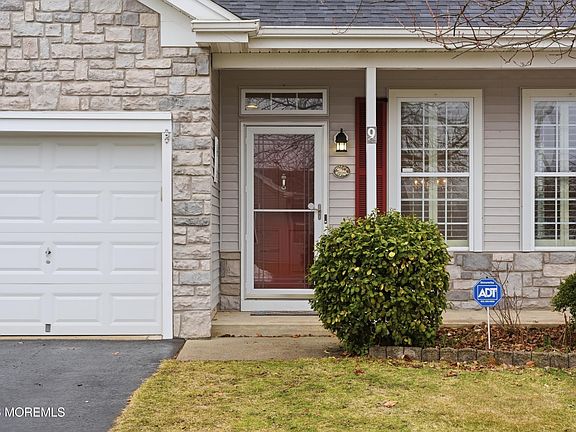 5th image of 9 Robin Lane