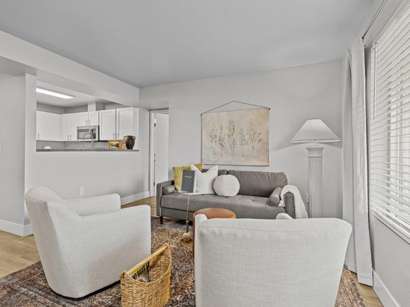 2550 Duportail St APT A205