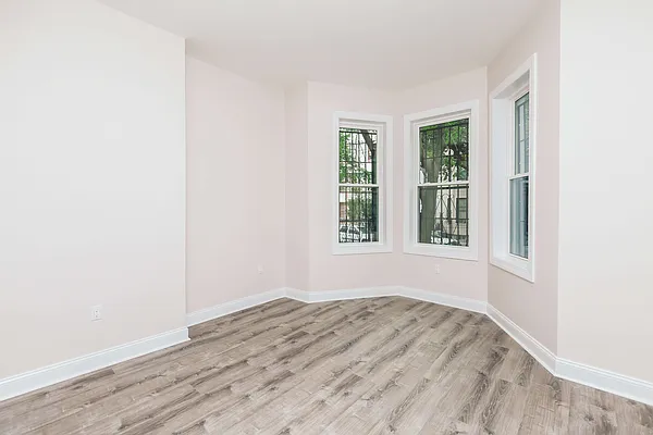 Rented by Nooklyn NYC LLC | media 20