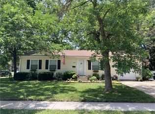 10026 Antioch Rd, Overland Park, KS 66212