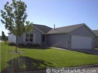 906 Willow Grove Cir, Waite Park, MN 56387
