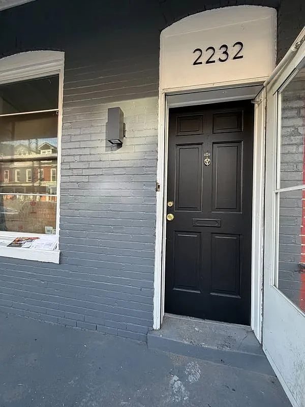4 bed, 1.0 bath, 1378 sqft, $1,600 — Photo 1