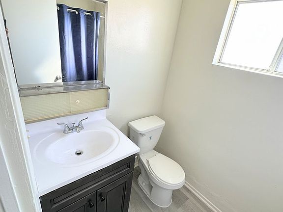 4th image of 8727 Burnet Ave #48