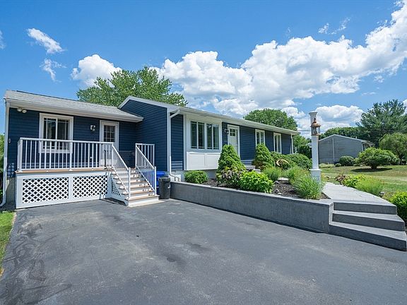2nd image of 305 Scadding St
