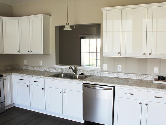 3rd image of 2405 Chavis Drive #B