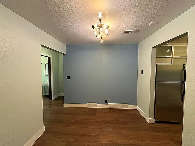 2416 S Elizabeth St #5 — Photo 4