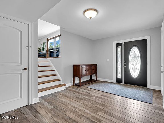 5th image of 118 Sun Valley Road