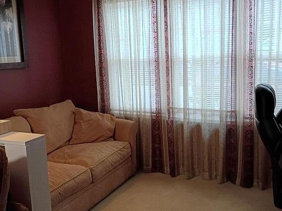 5th image of 126 Virginia St