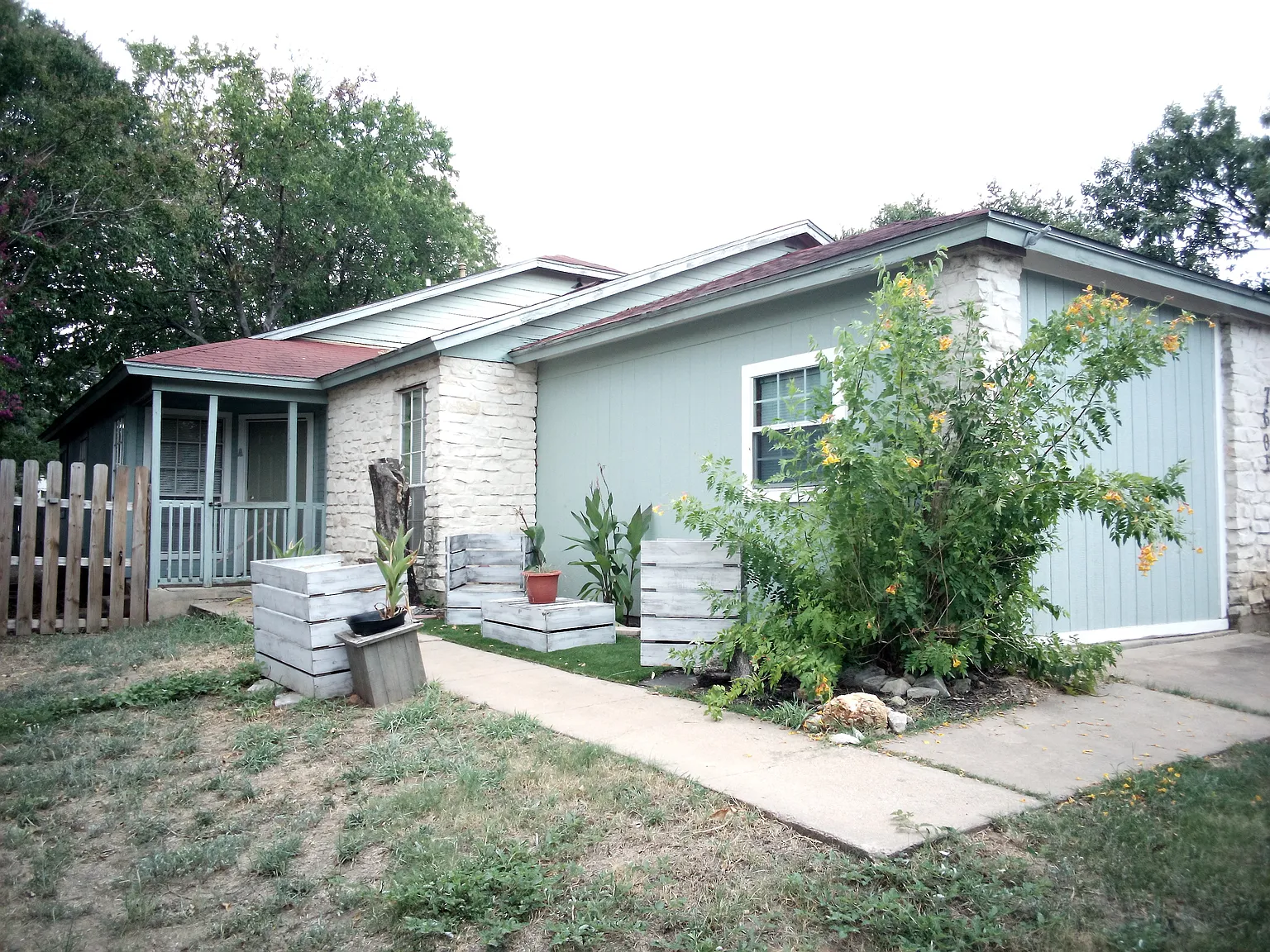 3 bed, 1265 sqft, $1,750 — Photo 2