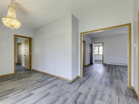 5th image of 112 Ward St