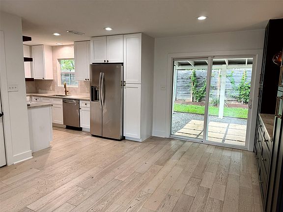 5th image of 5002 Glencoe Cir