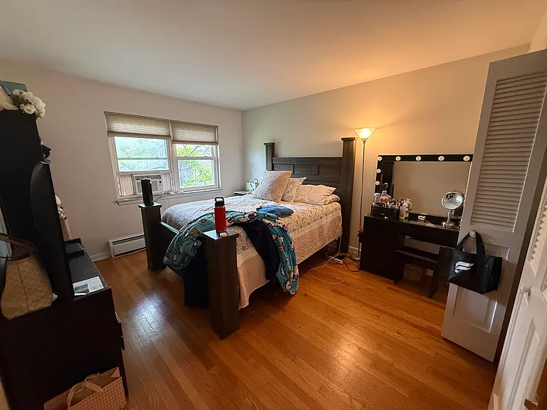 250 Maple St #2 — Photo 18