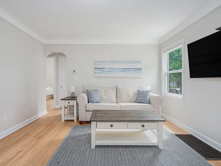 1207 Prescott Ave — Photo 5