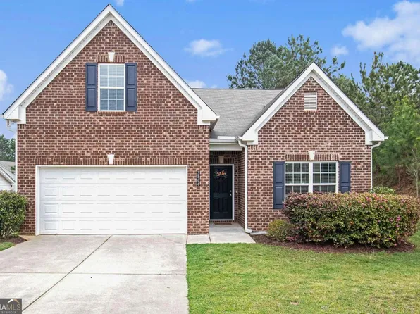 3804 Hawk Tail Dr, Loganville, GA 30052