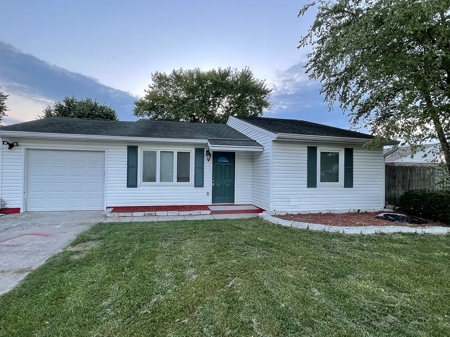 5050 Pappas Dr photo 1