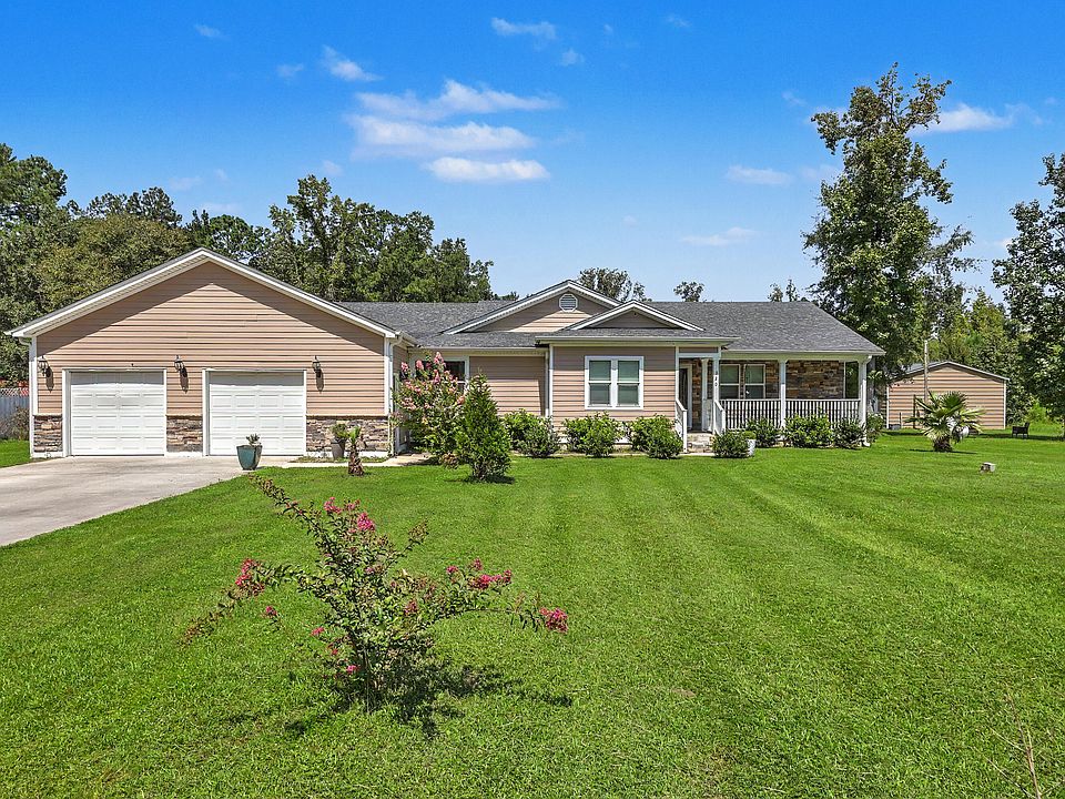 1st image of 320 Harry Ln