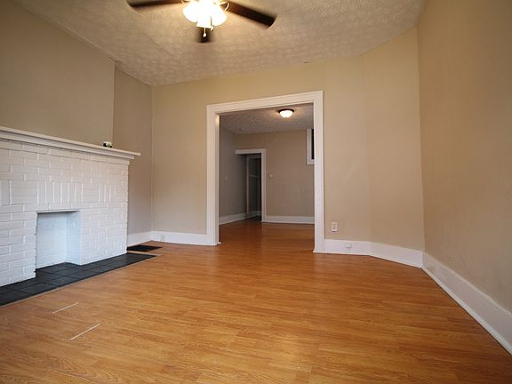 2nd image of 1471-1473 N Grant Ave