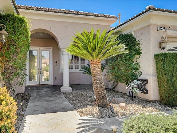 2nd image of 10227 Donde Ave