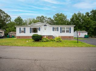 9791 Limehouse Dr, Clarence, NY 14031