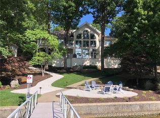 1801 Grand View Dr, Sunrise Beach, MO 65079