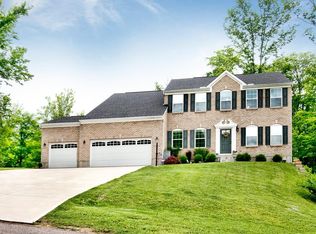 956 Shephard Woods Ct, Batavia, OH 45103