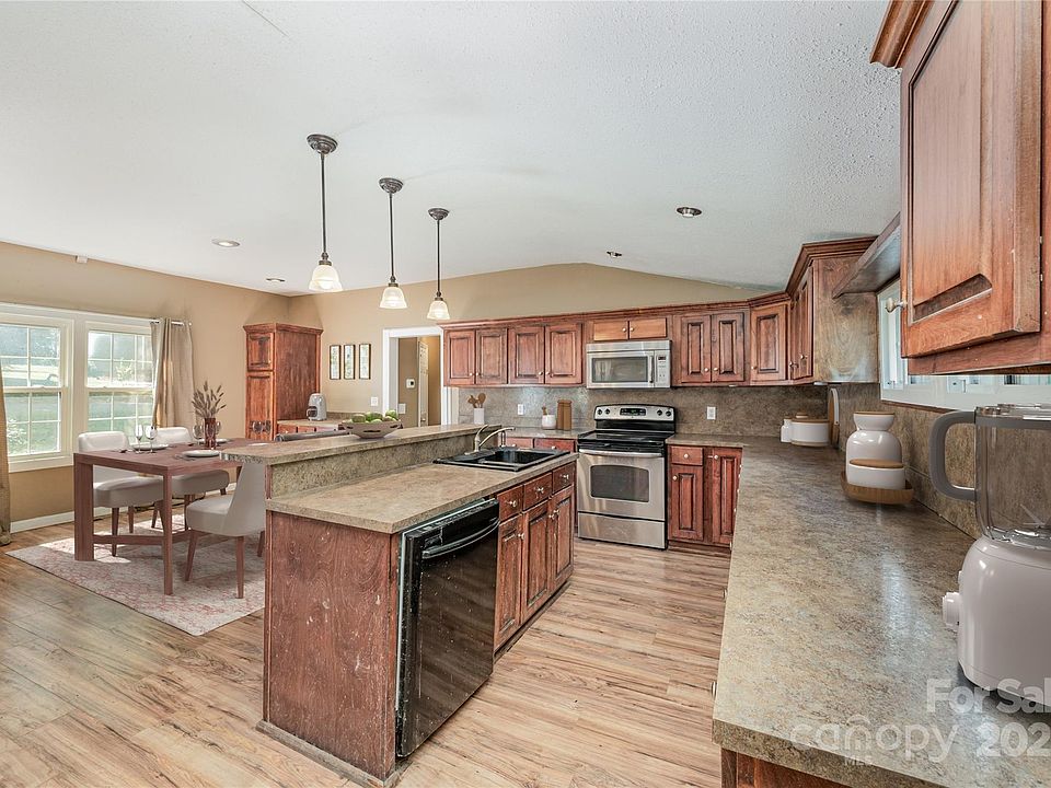 13th image of this home