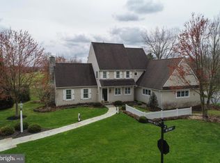 54 Westwind Cir, Lititz, PA 17543