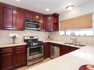 26009 Alizia Canyon Dr UNIT B, Calabasas, CA 91302