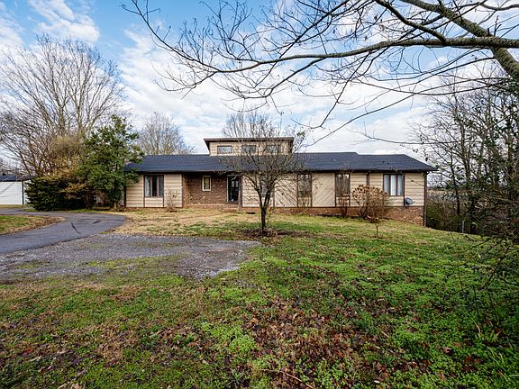 4th image of 4383 E Jefferson Pike