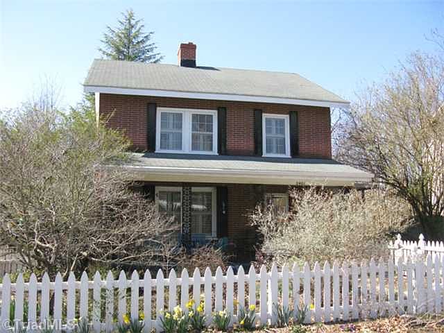1st image of 2401 Hubbard St