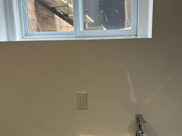 107 Brookhaven Dr #LOWER — Photo 24