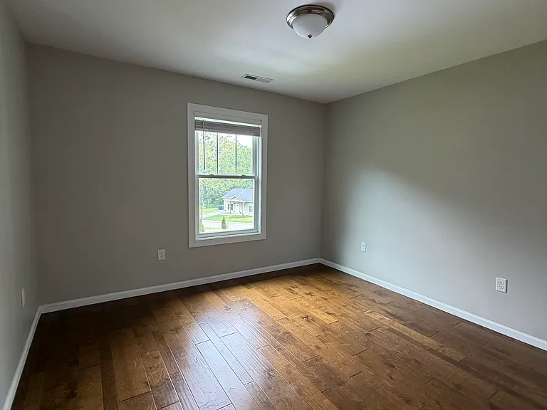 upstairs bedroom 1