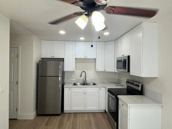 Helix Manor Townhomes, 4261 Lowell St Unit 11, La Mesa, CA 91941