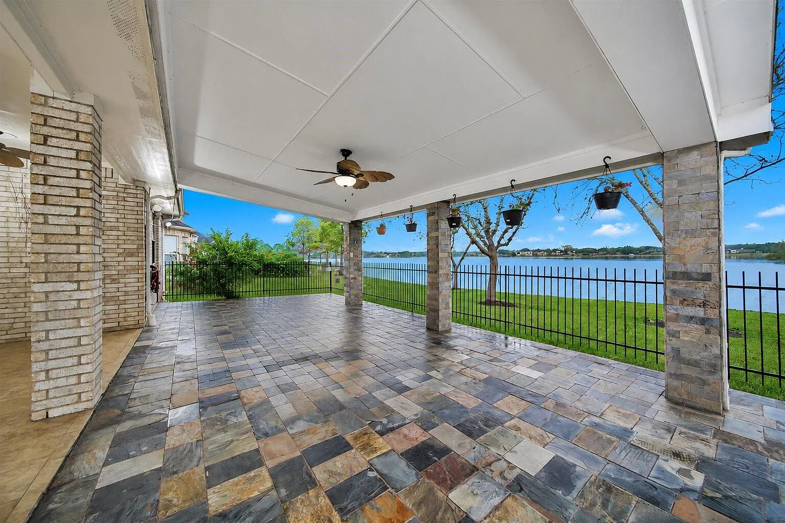 3 bed, 3.5 bath, 3498 sqft, $3,400 — Photo 1