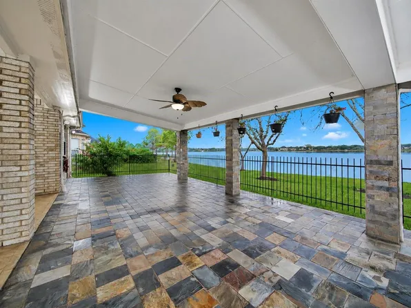 3831 Lakeridge Canyon Dr, Sugar Land, TX 77498