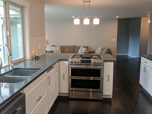 3rd image of 746 Wauna Vista Dr
