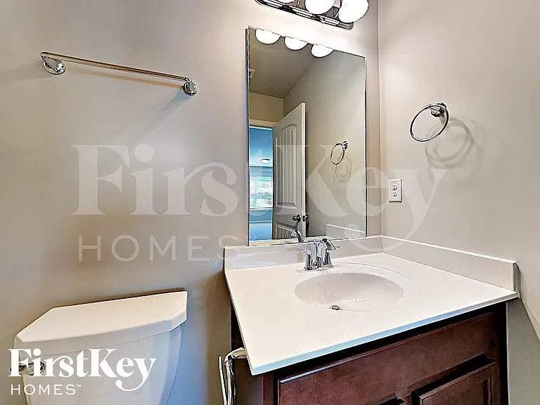 3204 Baylor Cir — Photo 12